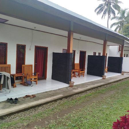 Tatasya Homestay Senaru Exterior photo